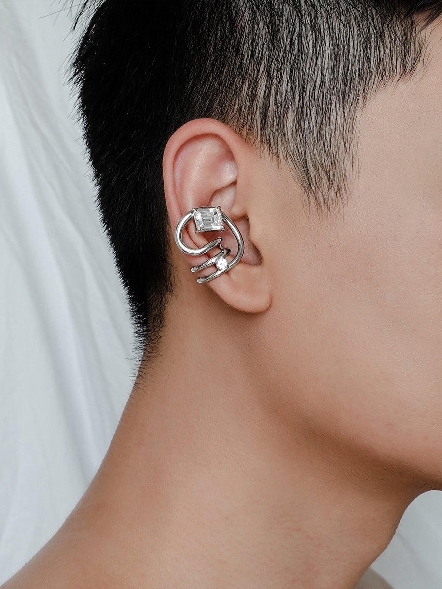 Arcenkelab Three-dimensional Inlaid Zircon Ear Cuff, featuring polished design with irregular lines for a minimalist, unisex accessory that’s perfect for any outfit.