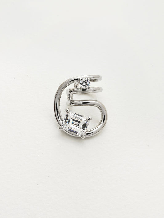 Arcenkelab Three-dimensional Inlaid Zircon Ear Cuff, featuring polished design with irregular lines for a minimalist, unisex accessory that’s perfect for any outfit.