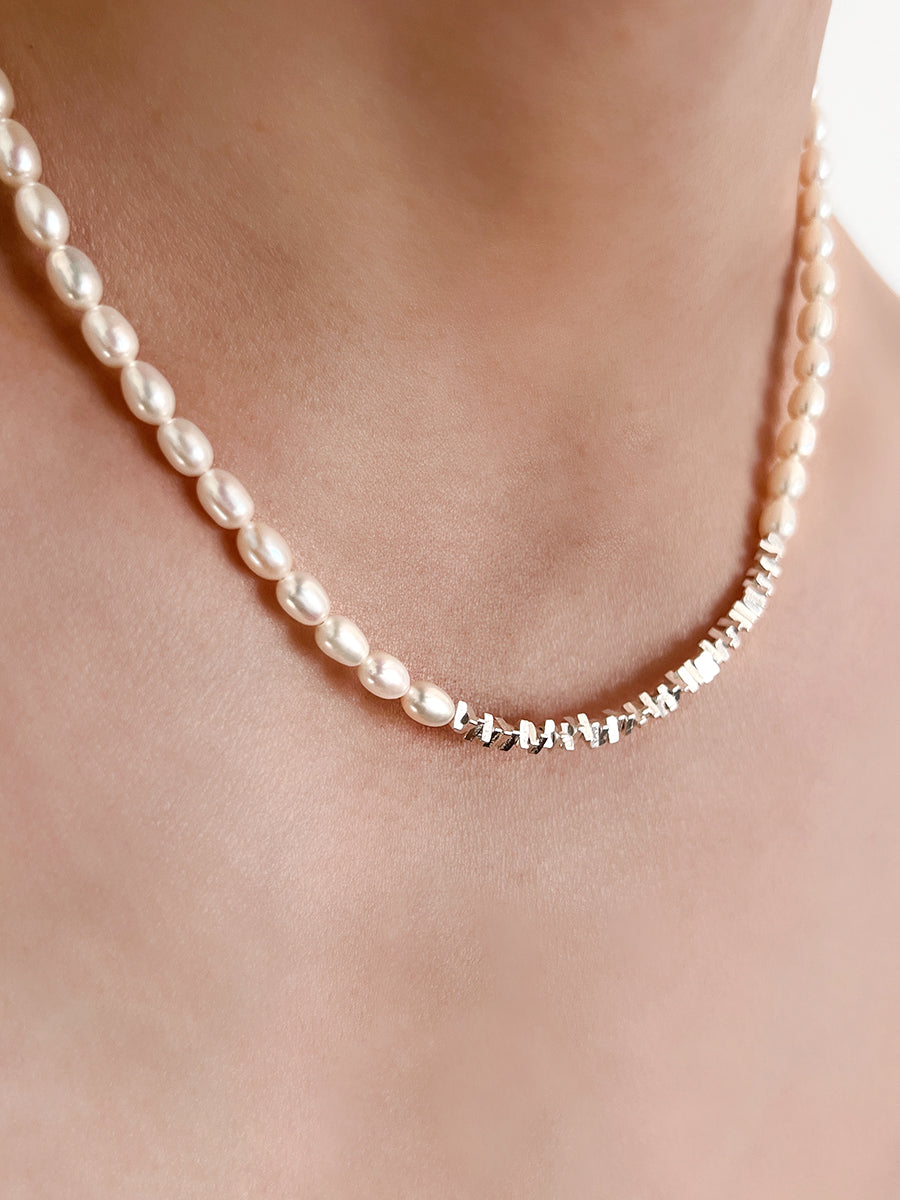Arcenkelab Silver and Natural Pearl Necklace